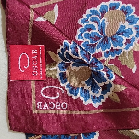 Oscar de la renta scarf - Picture 2 of 8